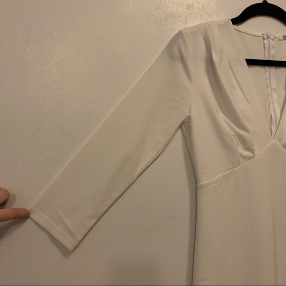 Fraiche by J Deep V-Neck 3/4 Sleeve Mini Dress - Picture 5 of 11